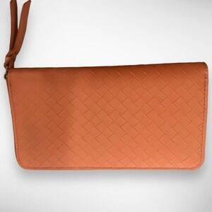 UNIVERSAL THREAD Women's Brown‎ Vegan Leather Zipper Wallet | NWOT